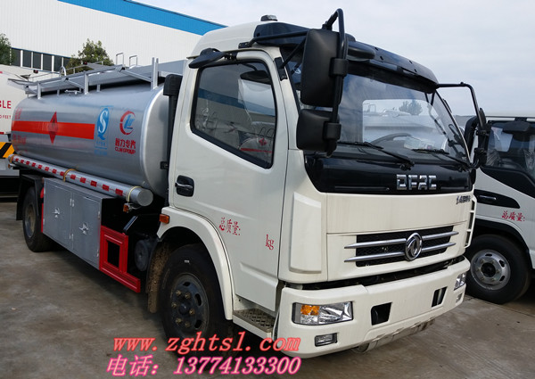 東風(fēng)多利卡加油車(chē).jpg