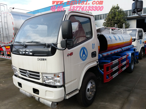 東風(fēng)小多利卡加油車(chē).jpg